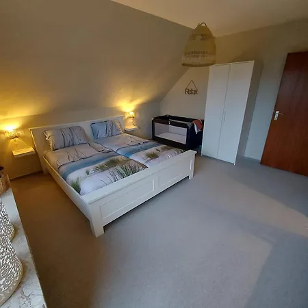 Holiday home Hescheld With Private Jacuzzi