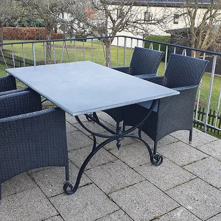 Holiday home Hescheld With Private Jacuzzi Hellenthal