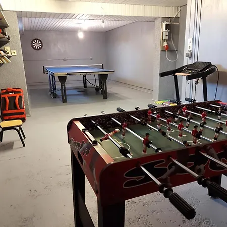 Holiday home Hescheld With Private Jacuzzi Hellenthal