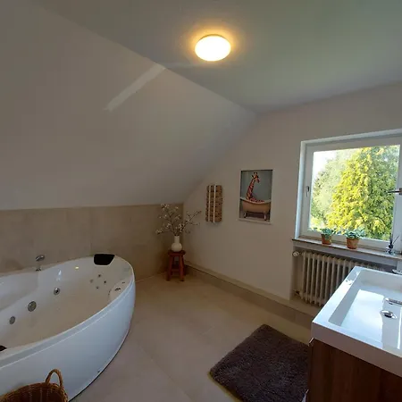 Holiday home Hescheld With Private Jacuzzi *