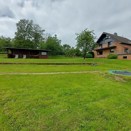 Holiday home Hescheld With Private Jacuzzi Hellenthal