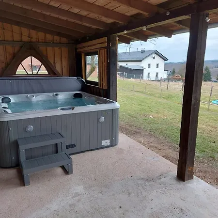 Hescheld With Private Jacuzzi * ヘレンタール